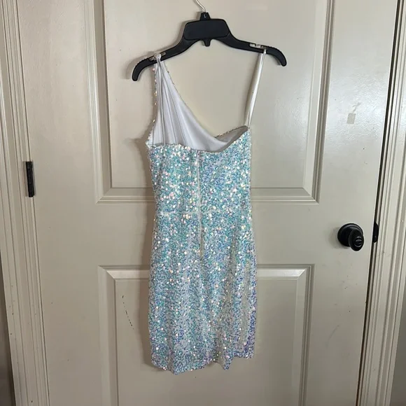 Size 0 - Picture 2 of 3